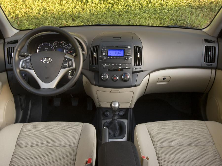  Hyundai Elantra Touring 2008 года  (фото 2 из 118)